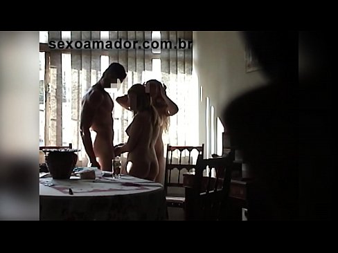 ❤️ L'amichi sessu invitanu un omu gigante è un trio cun ellu ❤❌ Video sessu à porn co.mathem-1-class.ru