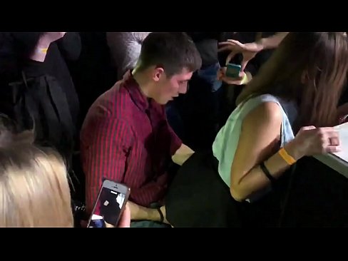 ❤️ Sessu reale in una discoteca russa. Una ragazza russa di 18 anni in l'anu è a vagina scopata in una discoteca ❤❌ Video sessu à porn co.mathem-1-class.ru